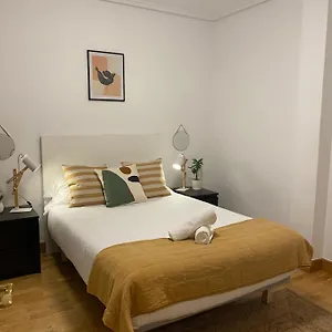  Apartment Amplio Y A Pie De Playa La Concha Spain